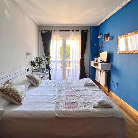 Housingleon- Casa Oliva Con Garaje Apartment Leon
