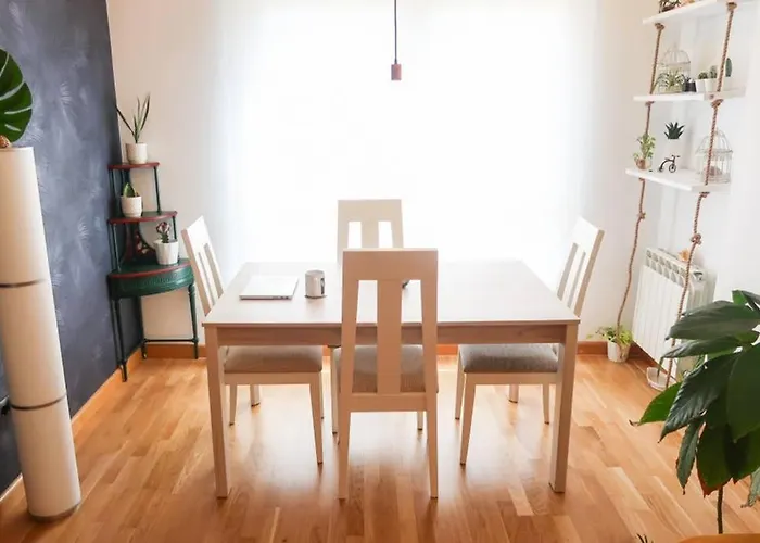 Housingleon- Casa Oliva Con Opcion A Garaje * 레온