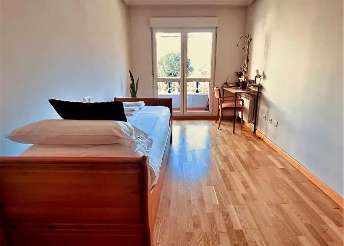 Housingleon- Casa Oliva Con Opcion A Garaje